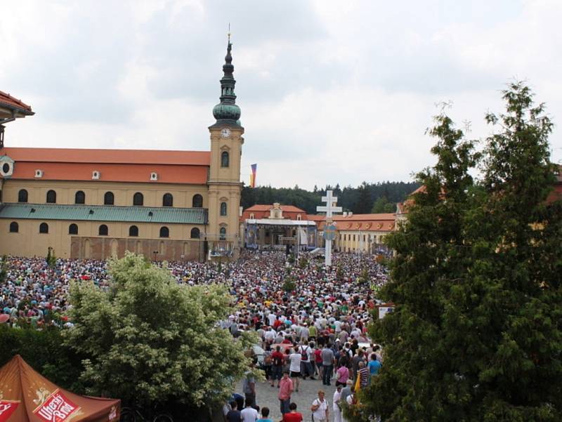 Slavnostní bohoslužba přilákala rekordní počet poutníků. 