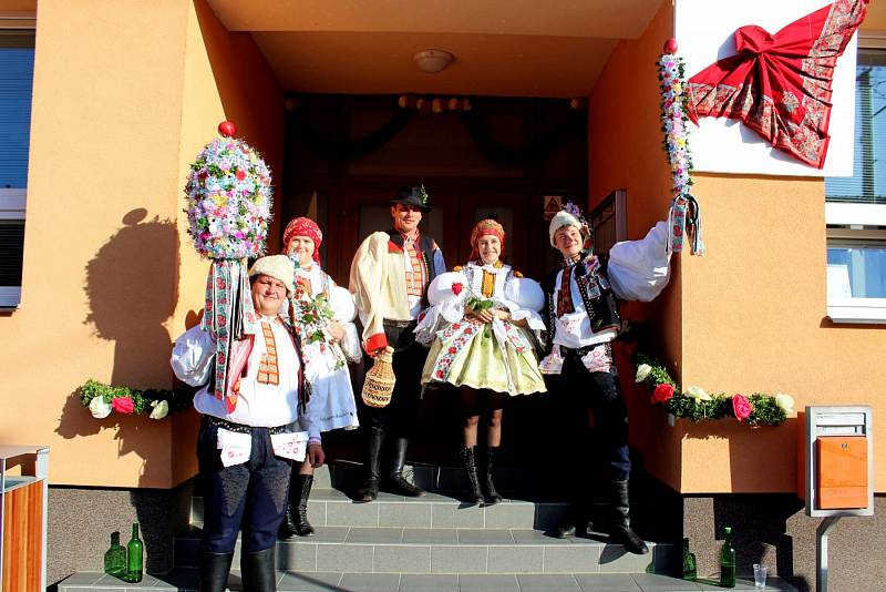 Loňský nejpohlednější stárkovský pár vládl opět kostelanským hodům