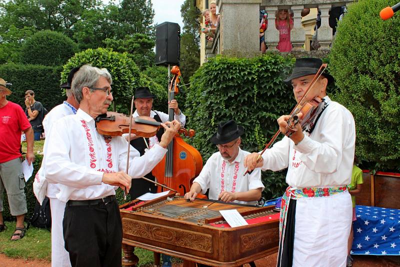 Festival česneku v Buchlovicích si nenechalo ujít pět tisíc lidí