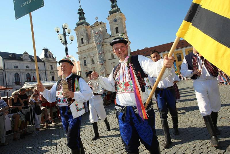 Slavnosti vína 2016 v Uherském Hradišti. Slavnostní průvod.