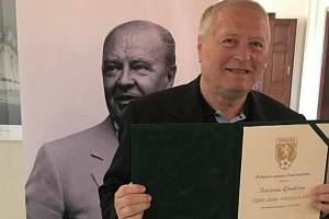 Známý pětasedmdesátiletý činovník Antonín Zlínský v roce 2018 obdržel cenu Dr. Václava Jíry.