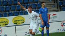 Fotbalisté Slovácka (v bílých dresech) v předehrávce 12. kola FORTUNA:LIGY hostili liberecký Slovan.