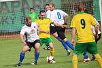 Fotbalisté Drslavic (v bílém) přeskočili těžkou překážku, béčko Dolního Němčí zdolali 4:2.