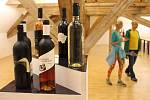 Součástí Slavností vína v Uherském Hradišti se stala také výstava vinných etiket pod názvem Vinum idea et gaudium.