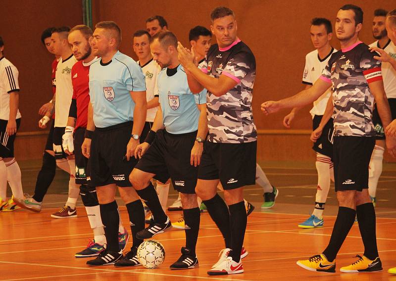 Futsalisté Bazooka CF Uherské Hradiště v úvodním kole 2. futsalové ligy rozstříleli Atraps Hombres Brno 13:4 (6:2)