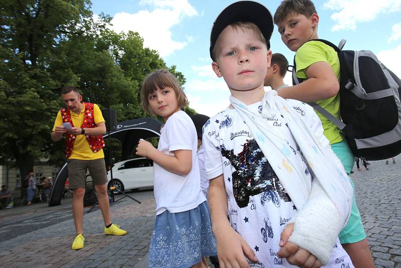 Magic festival 2018 v Uherském Hradišti. Kouzelné náměstí na Masarykově náměstí. Kouzelník Maxi