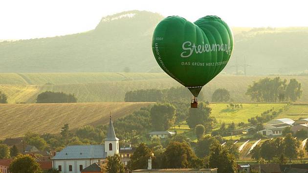 Udivilo mě, že balon může dělat mezizastávky - Slovácký deník