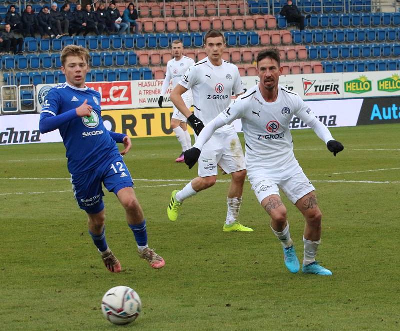 Fotbalisté Slovácka (bílé dresy) přivítali ve 23. kole FORTUNA:LIGY Mladou Boleslav.