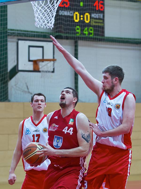 Spartak Uherský Brod (v bílém) vs. Svitavy