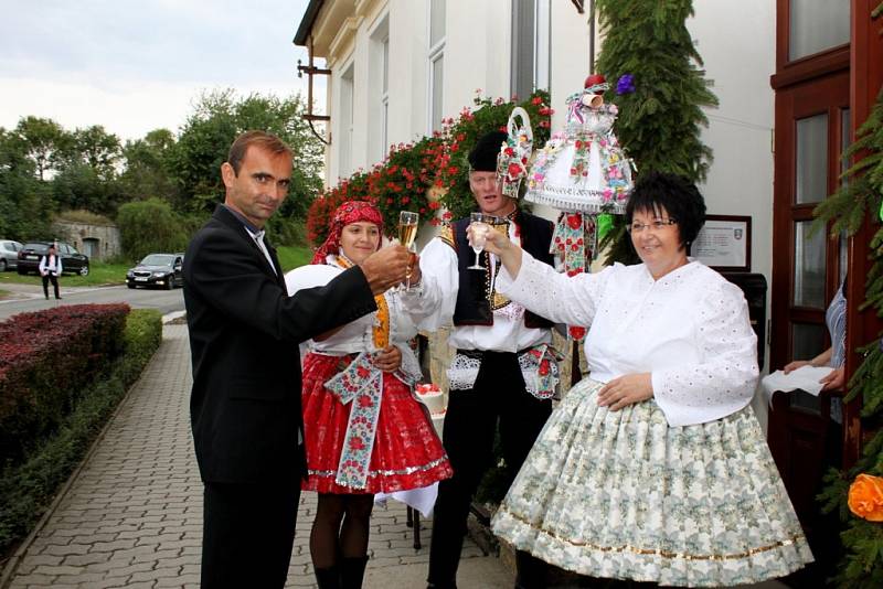 HODOVÉ VESELÍ. Sušické hody byly otevřeny pro každého, kdo se chtěl dobře bavit a nepřijít o nové zážitky. 