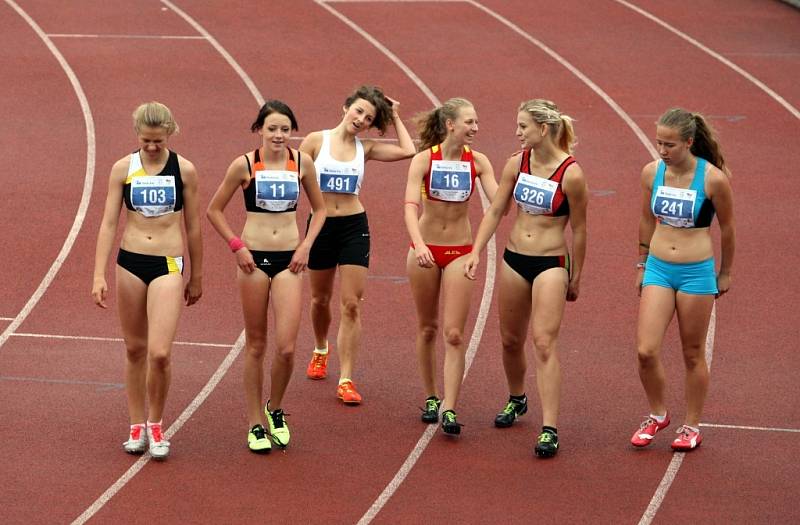 Hry VI. letní olympiády dětí a mládeže ČR ve Zlínském kraji. Atletika na atletickém stadionu v Uherském Hradišti.