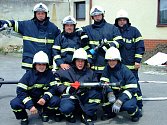 zásahová jednotka dobrovolných hasičů v Dolním Němčí při jednom ze cvičení.