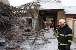 Rodinný domek v Uherském Brodě ve středu 27. ledna odpoledne kompletně zlikvidoval výbuch plynu. V jeho troskách byl nalezen mrtvý muž.