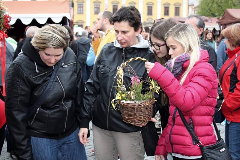 NA TRHU. Velikonoční jarmark v Hradišti, tradiční a hlavně otevřený všem.  