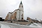 Strání je největší vesnicí Zlínského kraje. Kostel Povýšení sv. Kříže.