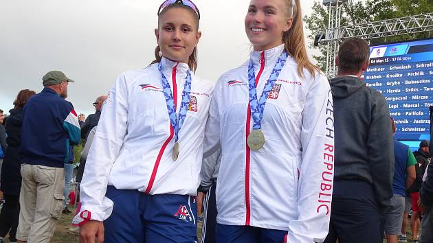 Mimořádných úspěchů dosáhli kanoistka Klára Studničková a kajakář Ondřej Prchlík na regatě olympijských nadějí na bratislavském Zemníku.