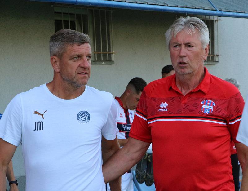 Známý trenér Ján Kocián nyní vede na rodném Slovensku fotbalisty Zlatých Moravců.