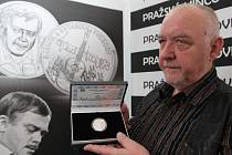 Jan Kryl byl s programem i uměleckým ztvárněním samotné medaile spokojen.