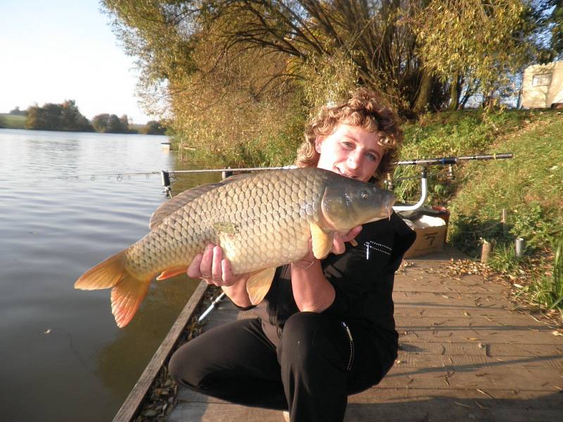 Soutěžní číslo 120 – Jana Škurková, kapr, 85 cm, nevážen.