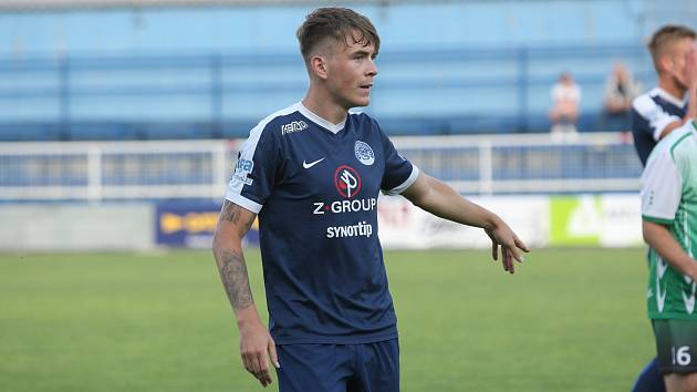 Stoper Slovácka Michal Suchý odmítl Třinec a pomáhá juniorce ve třetí lize.
