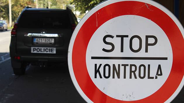 Policejní kontrola na hranici se Slovenskem ve Strání 4. října