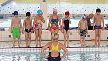 Pro děti z poloviny mateřských škol v regionu začal v tomto týdnu kurz výuky plavání. V pondělí 5. března dorazilo do hradišťského aquaparku i sedmnáct předškoláků z Mateřské školy Pod Svahy.