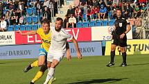 Fotbalisté Slovácko (v bílých dresech) v sobotním odpoledním zápase porazili Teplice 3:2.