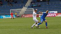 Fotbalisté Slovácka (v bílých dresech) ve 22. kole podlehli Slovanu Liberec 0:1 a v tabulce HET ligy zůstali čtrnáctí.