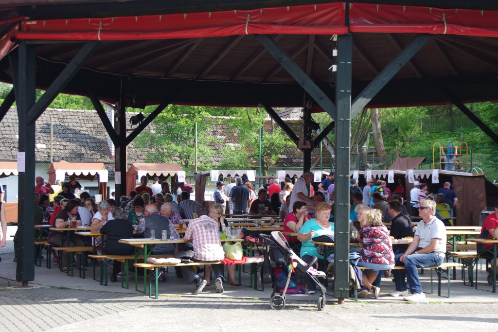 Koštu piv v Košíkách se zúčastnilo více lidí, než kolik má obec obyvatel -  Slovácký deník