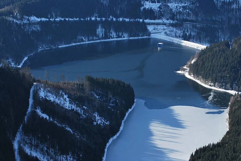 Přelet přes Lysou horu zvládl jediný ze tří balonů. Výhledy na Moravskoslezské Beskydy byly úchvatné.