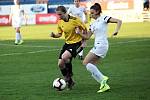 Fotbalistky Slovácka (v bílých dresech) na Městském stadionu Miroslava Valenty zdolaly Horní Heršpice 2:1.