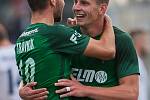 Zápas 11. kola první fotbalové ligy mezi týmy FK Jablonec a FC Slovácko se odehrál 7. října na stadionu Střelnice v Jablonci nad Nisou. Na snímku zleva Michal Trávník a Lukáš Masopust.