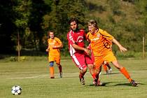 Lhota (v oranžovém) - Hluk 0:2 (0:0) První kolo poháru hejtmana.