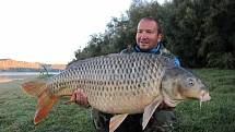 Soutěžní číslo 125 - Martin Tomášek, kapr, 106 cm a nevážen.