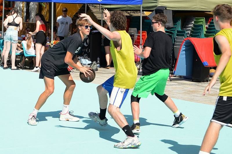 První den Slováckého léta byl na programu také Street dance, parkur a Streetball.