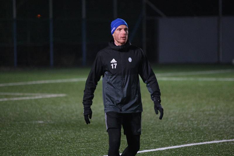 S fotbalisty divizního Strání trénuje bývalý ligový hráč Zlína, Mladé Boleslavi nebo Karviné Tomáš Janíček.