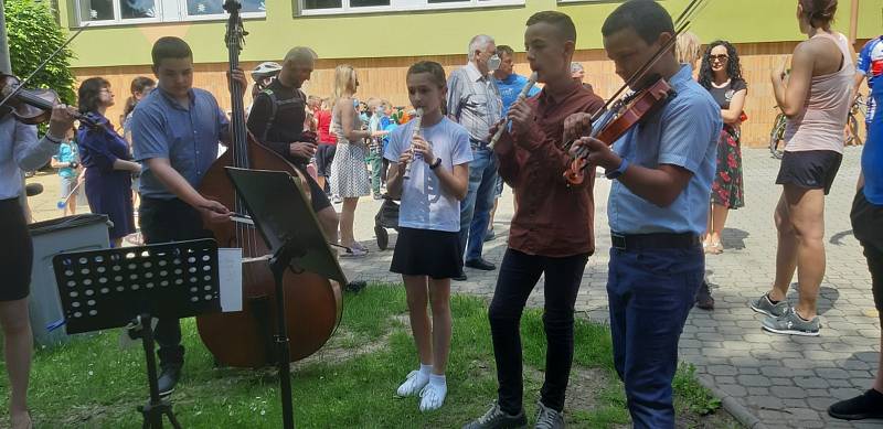 Na kole dětem. Jak jsem šlapal do pedálů z Luhačovic do Bzence