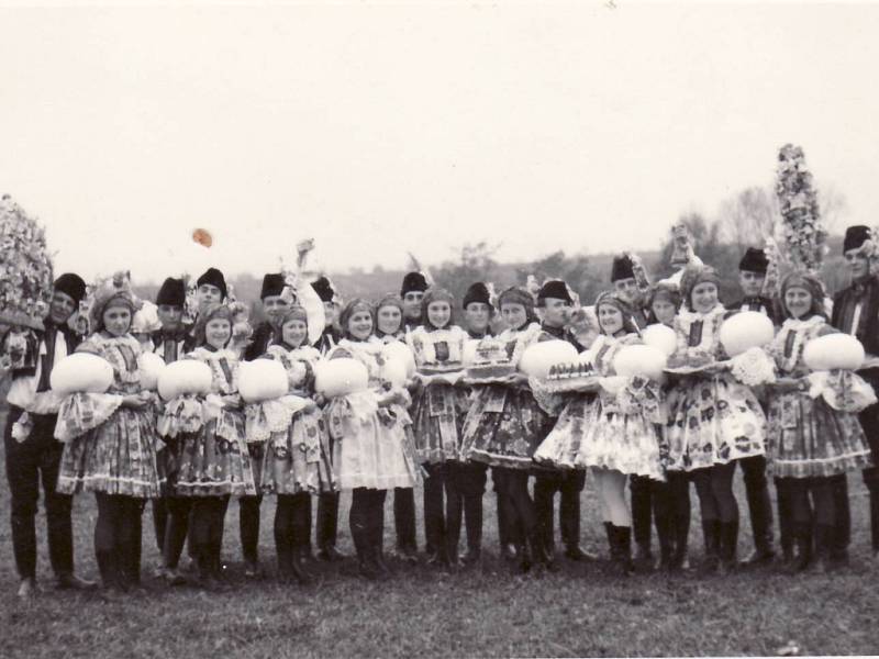 Slovácké hody ve Zlechově v roce 1957.