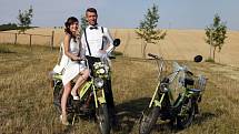 Soutěžní svatební pár číslo 46 - Veronika a Roman Maňáskovi, Tupesy