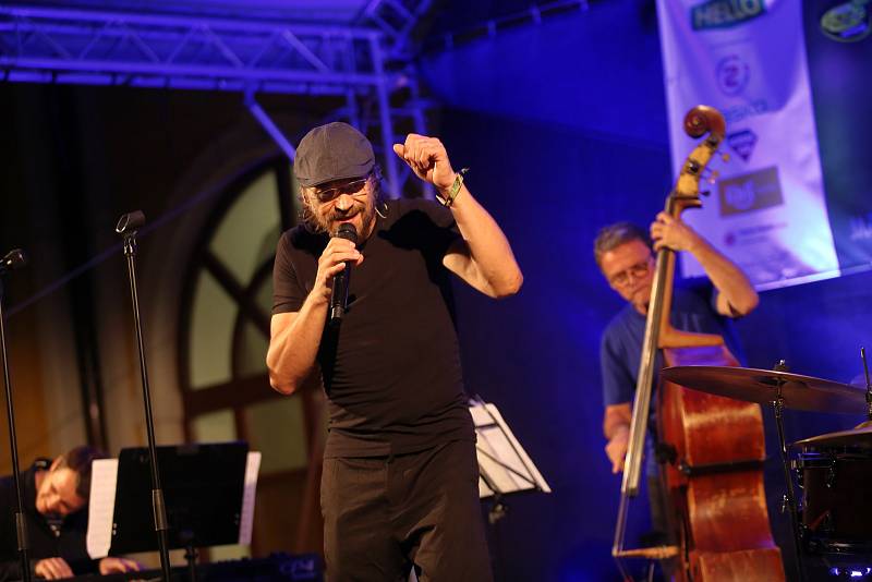 CZ&SK Hello Jazz Weekend 2019 na kolejním nádvoří v Uherském Hradišti.Dan Bárta