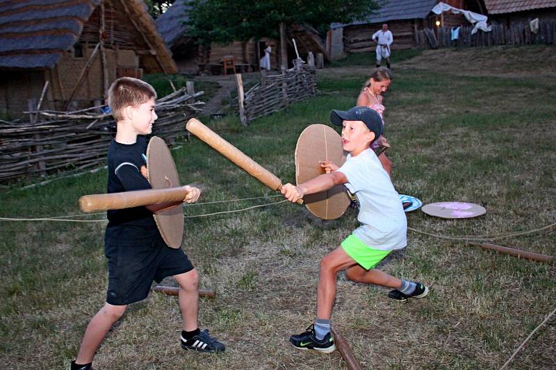 V Archeoskanzenu Modrá si připomenuli už pojedenácté letní slunovrat.