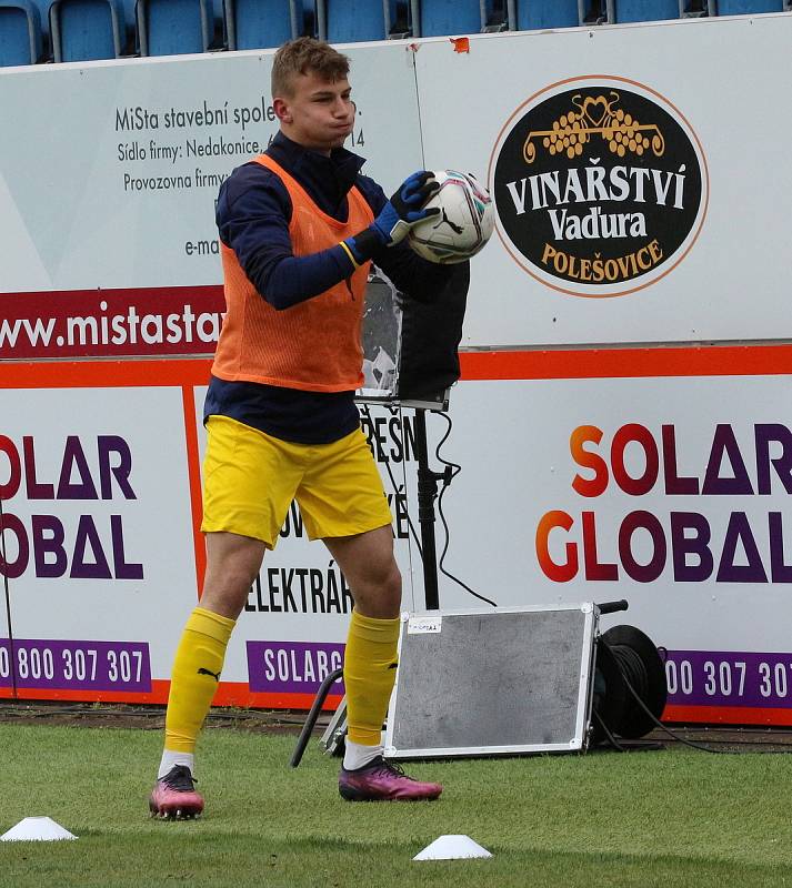 Fotbalisté Slovácka (bílé dresy) se ve 27. kole FORTUNA:LIGY utkali se Sigmou Olomouc.