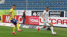 Sobotní derby v Uherském Hradišti opanovalo domácí Slovácko (bílé dresy), které zvítězilo nad Zlínem 3:0.