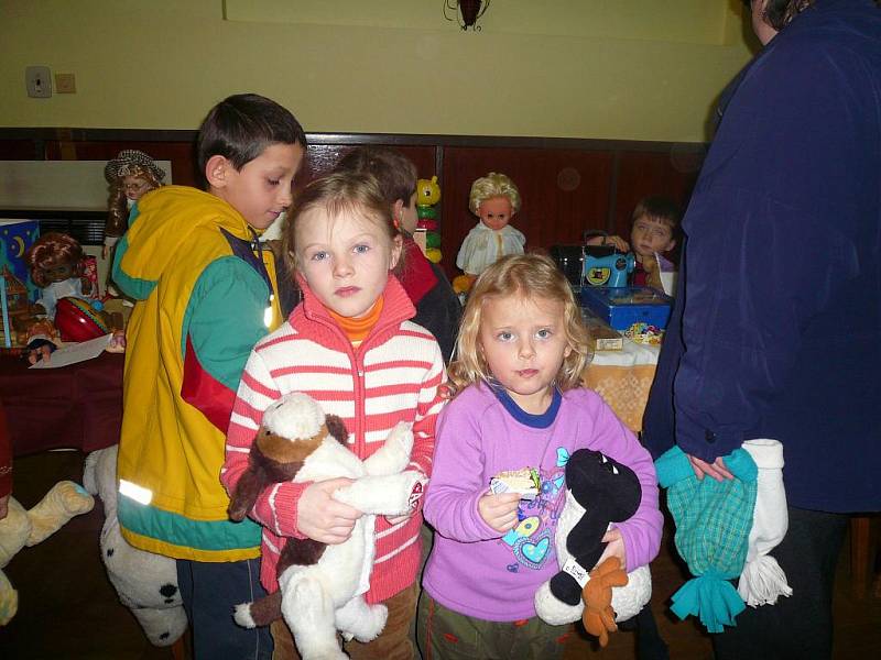 Výstavu hraček v podolském kulturním domě uspořádal Klub dobré pohoy.