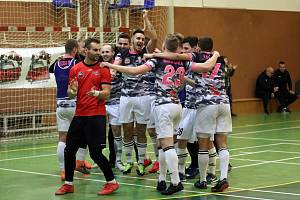 Futsalistům Uherského Hradiště závěr letošního roku vyšel nad očekávání dobře. Bazooka se v tabulce Varta ligy posunula na šesté místo.