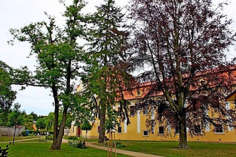 PARK. Víkend otevřených klášterních zahrad na Velehradě přilákal k jejich prohlídce širokou veřejnost. 