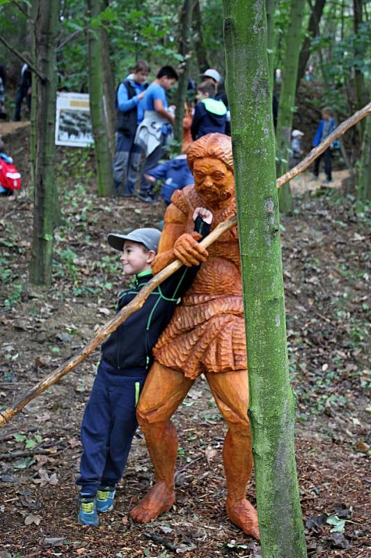 Po stopách lovců mamutů v Boršicích se vydali v pátek první návštěvníci.