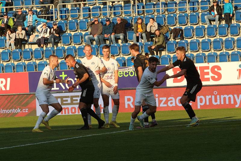 Fotbalisté Slovácka se ve 3. kole MOL Cupu doma utkali s druholigovým Varnsdorfem.