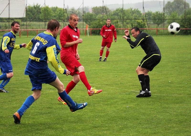 Gólman Traplic Jiří Vávra sice od Mařatic dostal tři góly, když ho nejprve z penalty překonal Miroslav Kroča, vedle toho ale domácím zlikvidoval několik šancí. 