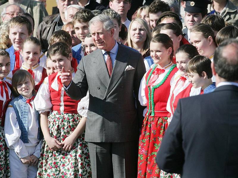 Princ Charles navštívil ekologickou vesnici Hostětín na Uherskobrodsku.